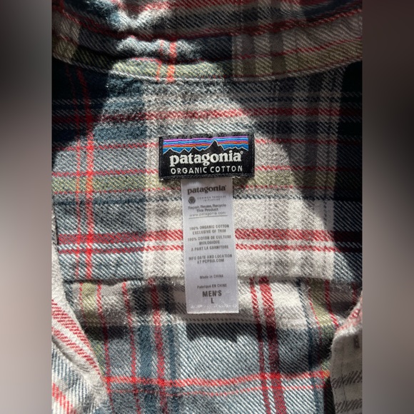 NWOT PATAGONIA FLANNEL UNISEX - Picture 2 of 3